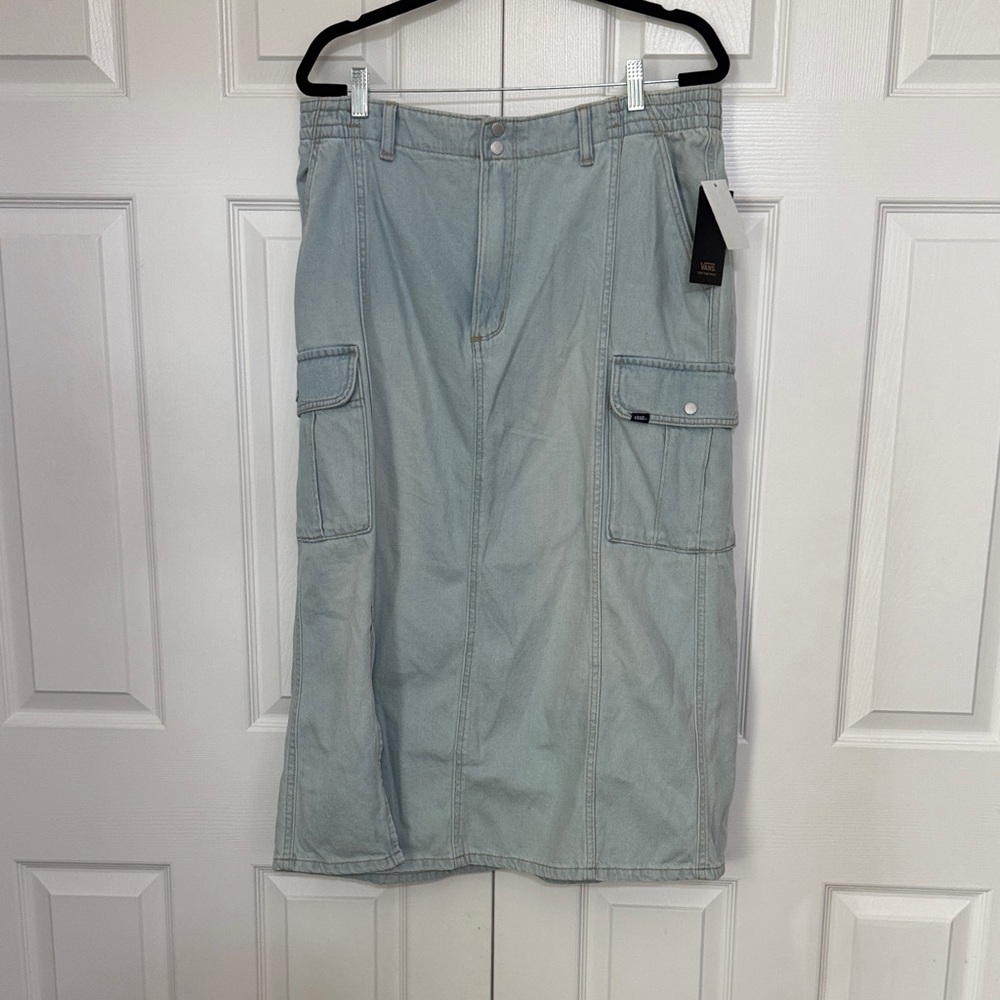 Vans Light Blue Denim Skirt size XL i1